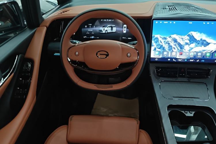 Used GAC Trumpchi Xiangwang M8 2025 Kunkun Series Ultra First-Class Cabin Steering Wheel
