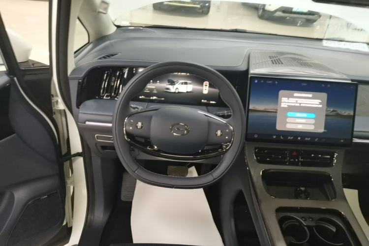 Used GAC Trumpchi Xiangwang M8 2025 Kunkun Series Ultra First-Class Cabin Steering Wheel