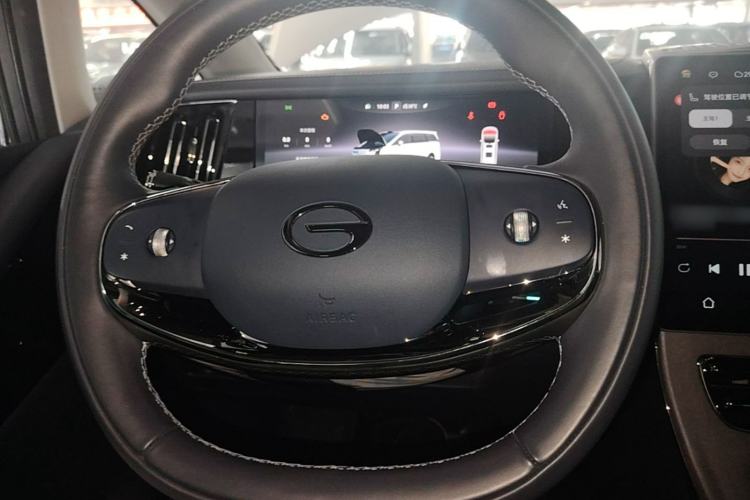 Used GAC Trumpchi Xiangwang M8 2025 Kunkun Series Ultra First-Class Cabin Steering Wheel