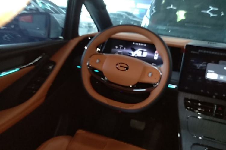 Used GAC Trumpchi Xiangwang M8 2025 Kunkun Series Ultra First-Class Cabin Steering Wheel