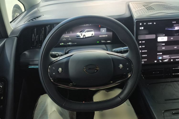 Used GAC Trumpchi Xiangwang M8 2025 Kunkun Series Ultra First-Class Cabin Steering Wheel