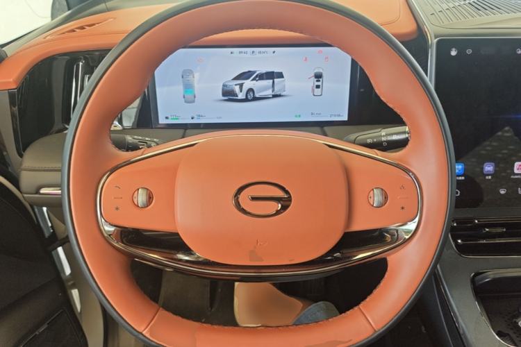 Used GAC Trumpchi Xiangwang M8 2025 Kunkun Series Max Luxury Cabin Steering Wheel