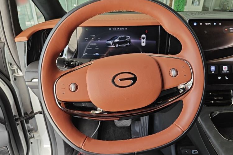 Used GAC Trumpchi Xiangwang M8 2025 Kunkun Series Ultra First-Class Cabin Steering Wheel