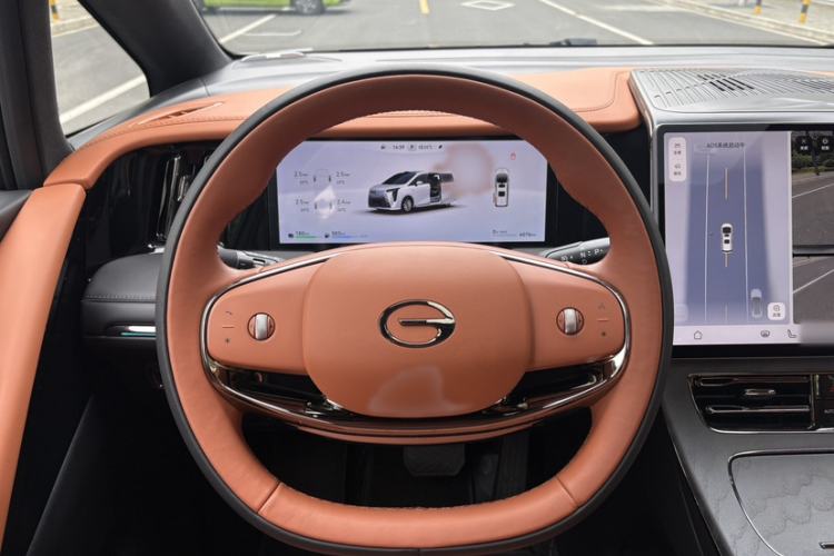 Used GAC Trumpchi Xiangwang M8 2025 Kunkun Series Ultra First-Class Cabin Steering Wheel
