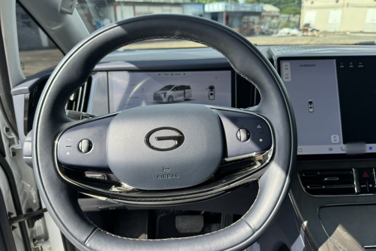 Used GAC Trumpchi Xiangwang M8 2025 Kunkun Series Ultra First-Class Cabin Steering Wheel
