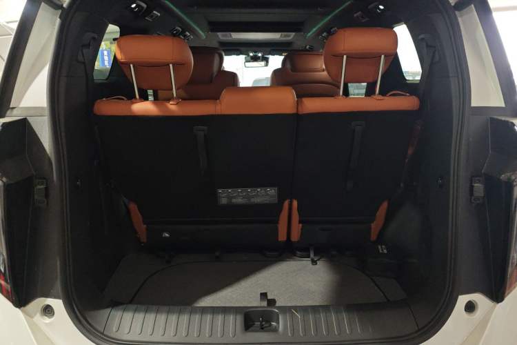 Used GAC Trumpchi Xiangwang M8 2025 Kunkun Series Ultra First-Class Cabin Trunk