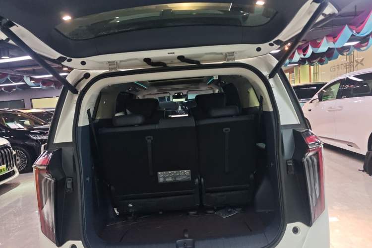 Used GAC Trumpchi Xiangwang M8 2025 Kunkun Series Ultra First-Class Cabin Trunk