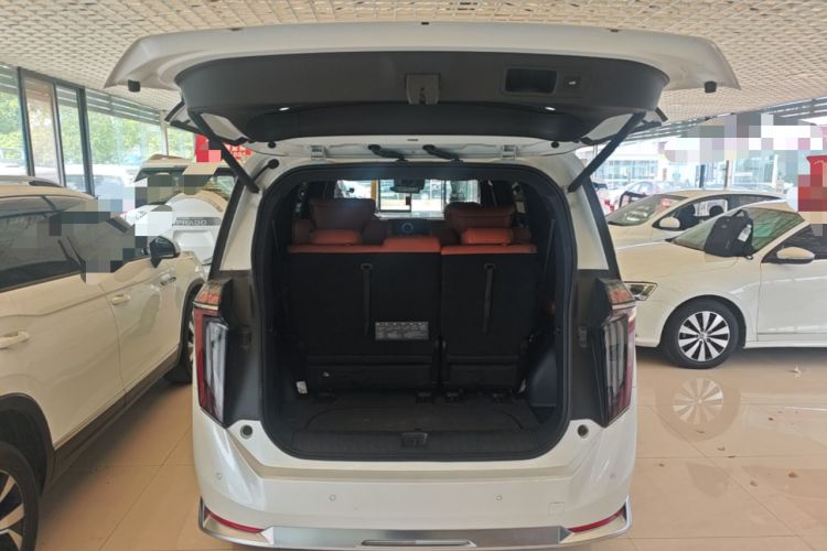 Used GAC Trumpchi Xiangwang M8 2025 Kunkun Series Max Luxury Cabin Trunk
