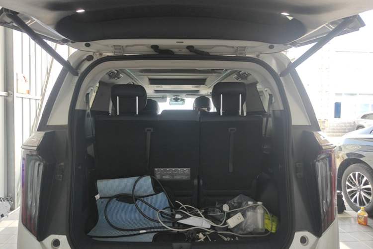 Used GAC Trumpchi Xiangwang M8 2025 Kunkun Series Ultra First-Class Cabin Trunk