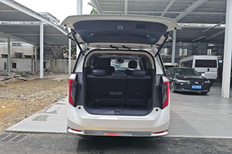 Used GAC Trumpchi Xiangwang M8 2025 Kunkun Series Ultra First-Class Cabin Trunk