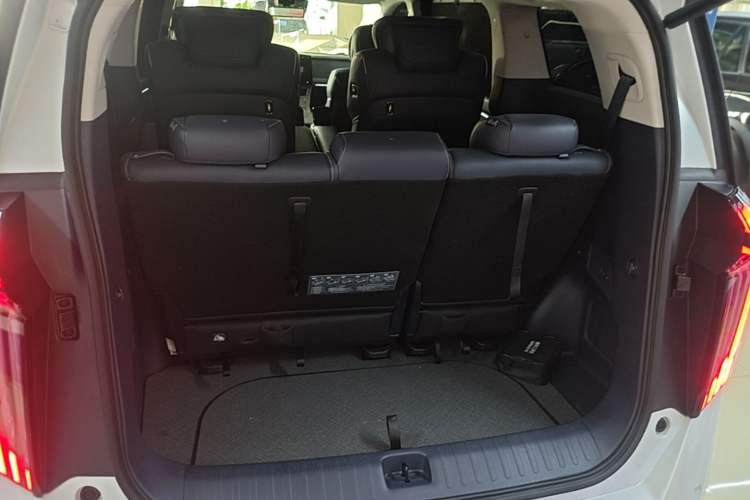 Used GAC Trumpchi Xiangwang M8 2025 Kunkun Series Ultra First-Class Cabin Trunk