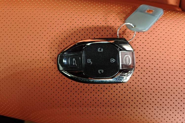 Used GAC Trumpchi Xiangwang M8 2025 Kunkun Series Ultra First-Class Cabin Vehicle Key
