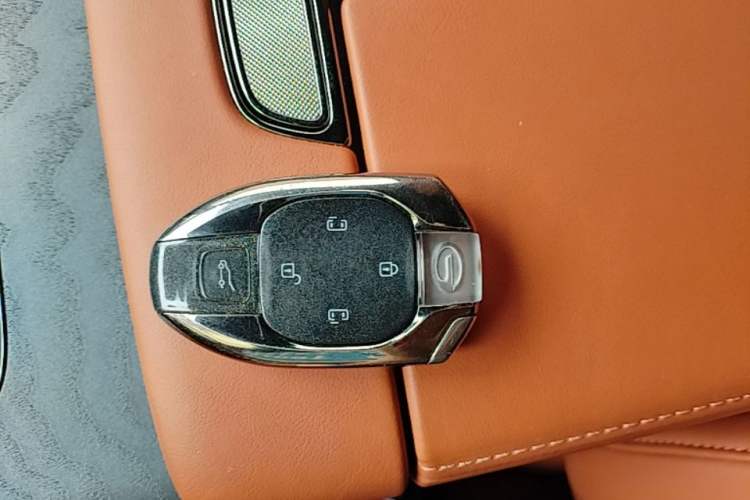 Used GAC Trumpchi Xiangwang M8 2025 Kunkun Series Ultra First-Class Cabin Vehicle Key