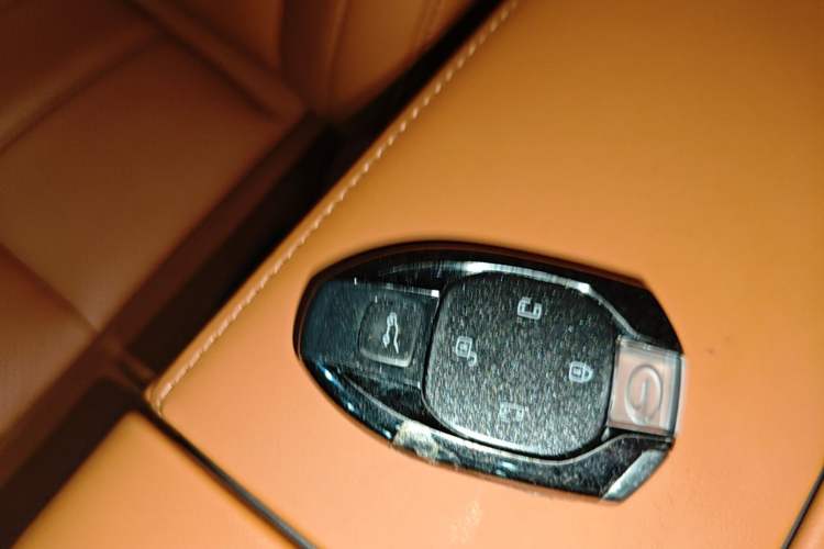 Used GAC Trumpchi Xiangwang M8 2025 Kunkun Series Ultra First-Class Cabin Vehicle Key