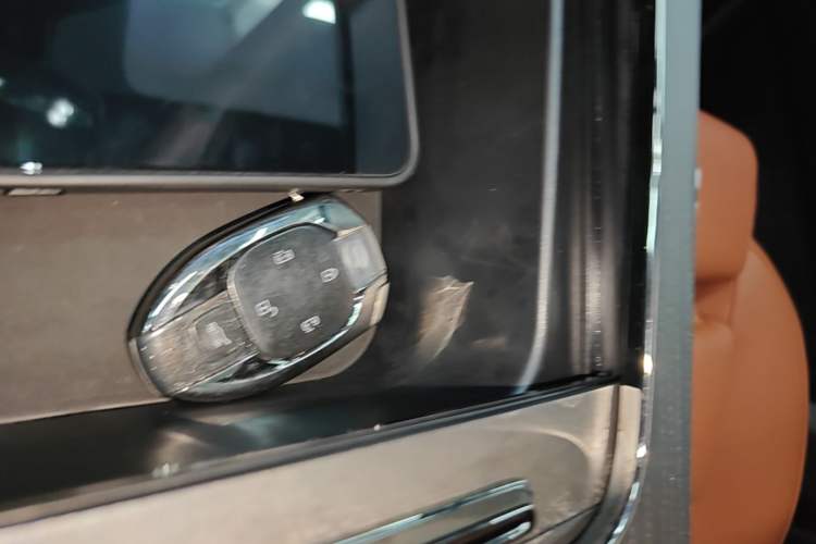 Used GAC Trumpchi Xiangwang M8 2025 Kunkun Series Ultra First-Class Cabin Vehicle Key