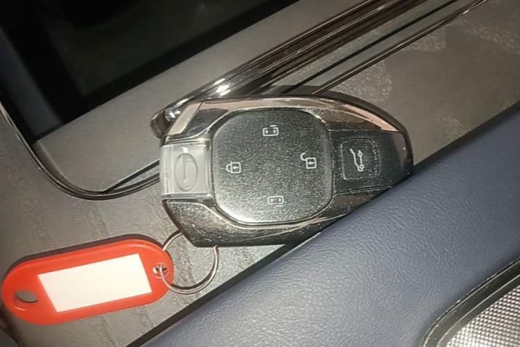 Used GAC Trumpchi Xiangwang M8 2025 Kunkun Series Ultra First-Class Cabin Vehicle Key