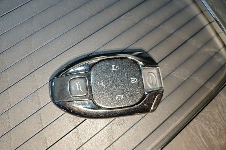 Used GAC Trumpchi Xiangwang M8 2025 Kunkun Series Ultra First-Class Cabin Vehicle Key