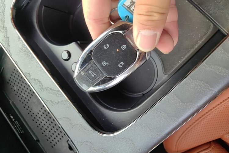 Used GAC Trumpchi Xiangwang M8 2025 Qiankun Series Pro Comfort Cabin Vehicle Key