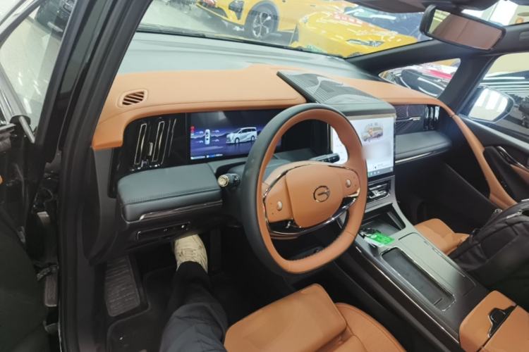 Used GAC Trumpchi Xiangwang M8 2026 Model Zongshi LiDAR Edition Center Console