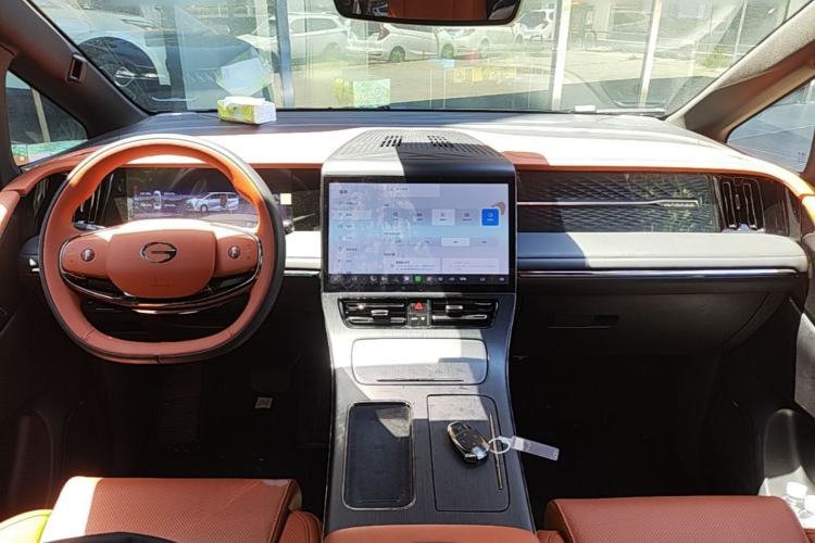 Used GAC Trumpchi Xiangwang M8 2026 Model Zongshi LiDAR Edition Center Console