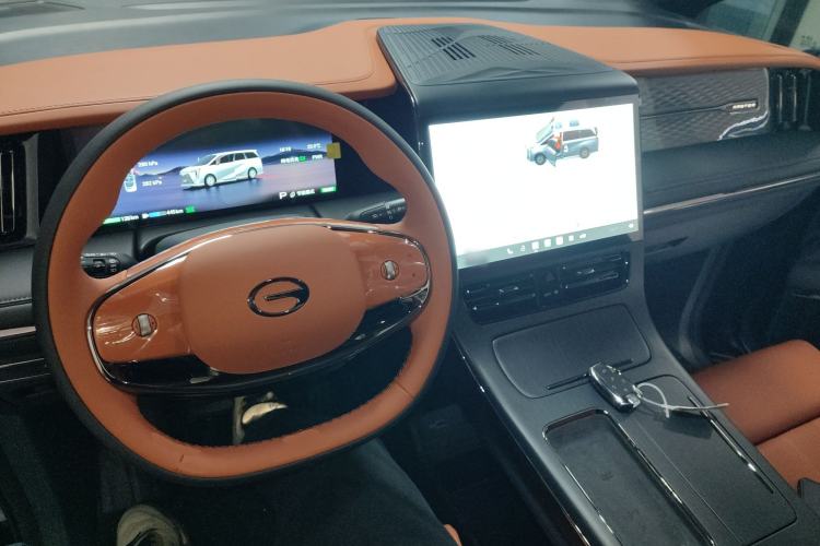 Used GAC Trumpchi Xiangwang M8 2026 Model Zongshi LiDAR Edition Center Console