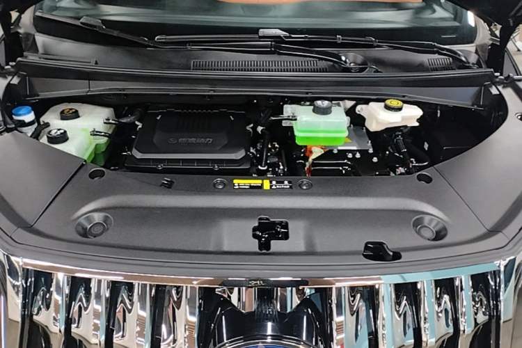 Used GAC Trumpchi Xiangwang M8 2026 Model Zongshi LiDAR Edition Engine Bay