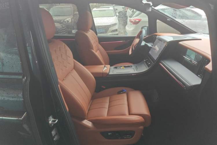 Used GAC Trumpchi Xiangwang M8 2026 Model Zongshi LiDAR Edition Right Front Seat