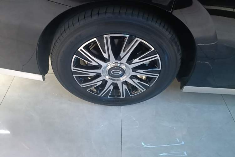 Used GAC Trumpchi Xiangwang M8 2026 Model Zongshi LiDAR Edition Right Rear Wheel Hub