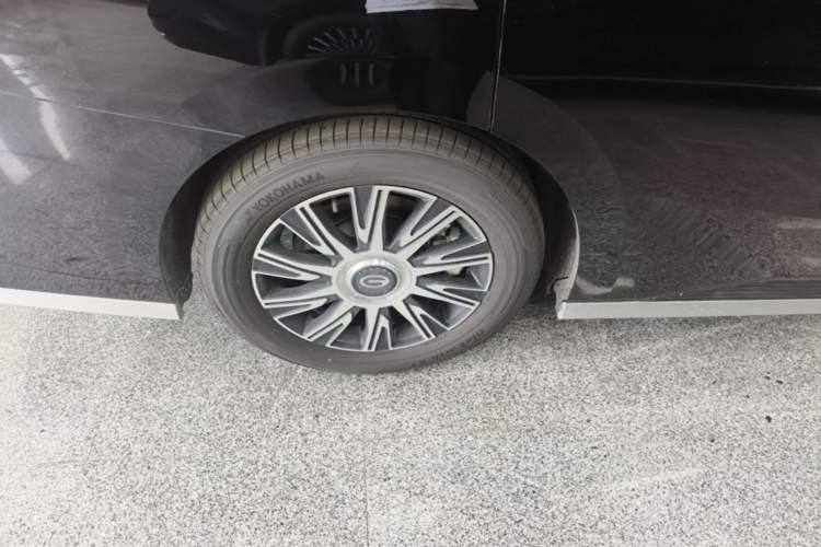 Used GAC Trumpchi Xiangwang M8 2026 Model Zongshi LiDAR Edition Right Rear Wheel Hub
