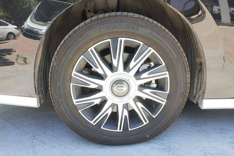 Used GAC Trumpchi Xiangwang M8 2026 Model Zongshi LiDAR Edition Right Rear Wheel Hub
