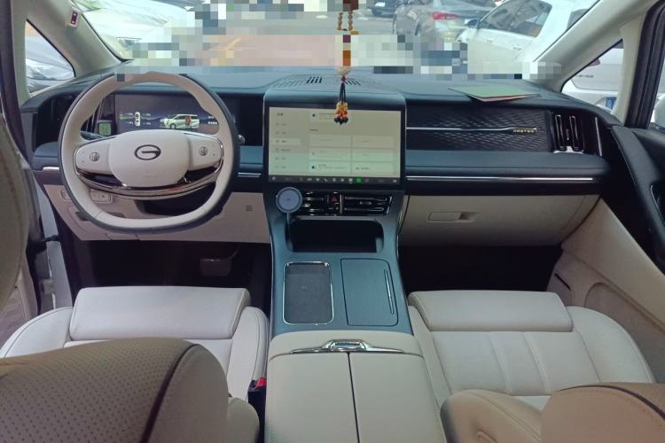 Used GAC Trumpchi Xiangwang M8 2026 Model Zongshi LiDAR Edition Center Console
