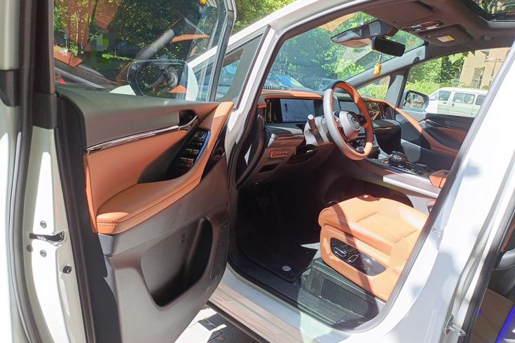 Used GAC Trumpchi Xiangwang M8 2026 Model Zongshi Deluxe Edition Driver Seat