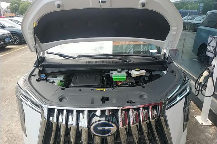 Used GAC Trumpchi Xiangwang M8 2026 Model Zongshi LiDAR Edition Engine Bay