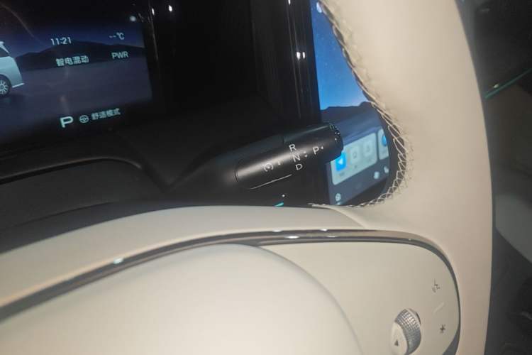Used GAC Trumpchi Xiangwang M8 2026 Model Zongshi LiDAR Edition Gear Lever