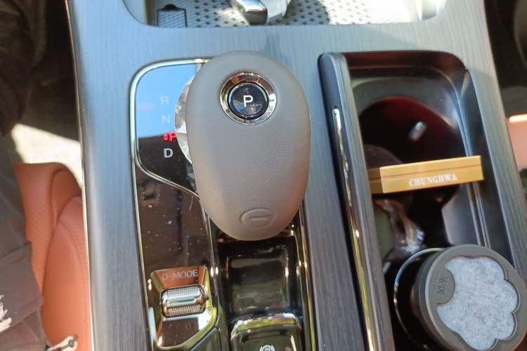 Used GAC Trumpchi Xiangwang M8 2026 Model Zongshi Deluxe Edition Gear Lever