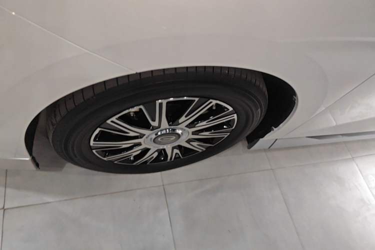 Used GAC Trumpchi Xiangwang M8 2026 Model Zongshi LiDAR Edition Left Front Wheel Hub