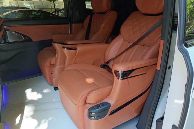 Used GAC Trumpchi Xiangwang M8 2026 Model Zongshi Deluxe Edition Left Rear Seat