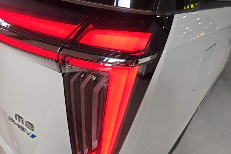 Used GAC Trumpchi Xiangwang M8 2026 Model Zongshi LiDAR Edition Right Rear Taillight