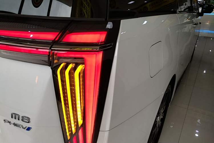 Used GAC Trumpchi Xiangwang M8 2026 Model Zongshi LiDAR Edition Right Rear Taillight