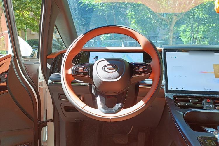 Used GAC Trumpchi Xiangwang M8 2026 Model Zongshi Deluxe Edition Steering Wheel