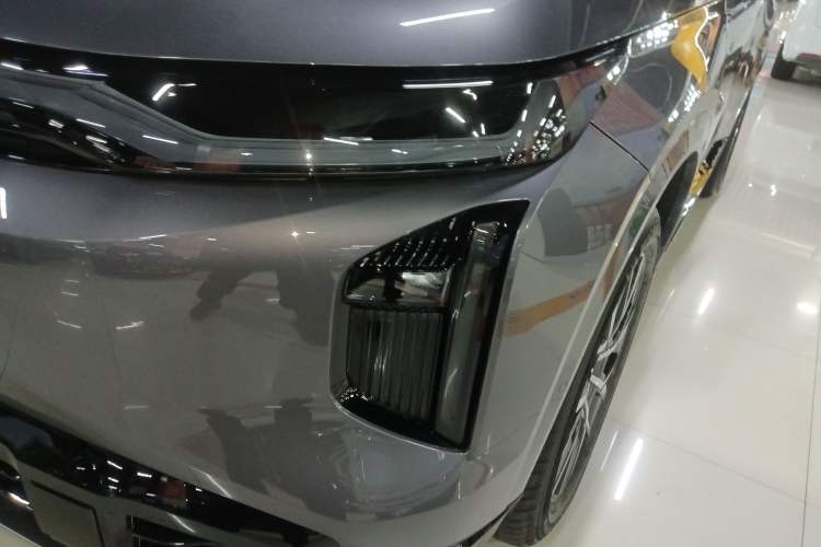 Used GAC Trumpchi Xiangwang S7 2025 205 km Max LiDAR Version Left Front Headlight