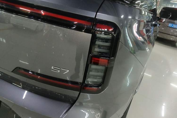 Used GAC Trumpchi Xiangwang S7 2025 205 km Max LiDAR Version Right Rear Taillight
