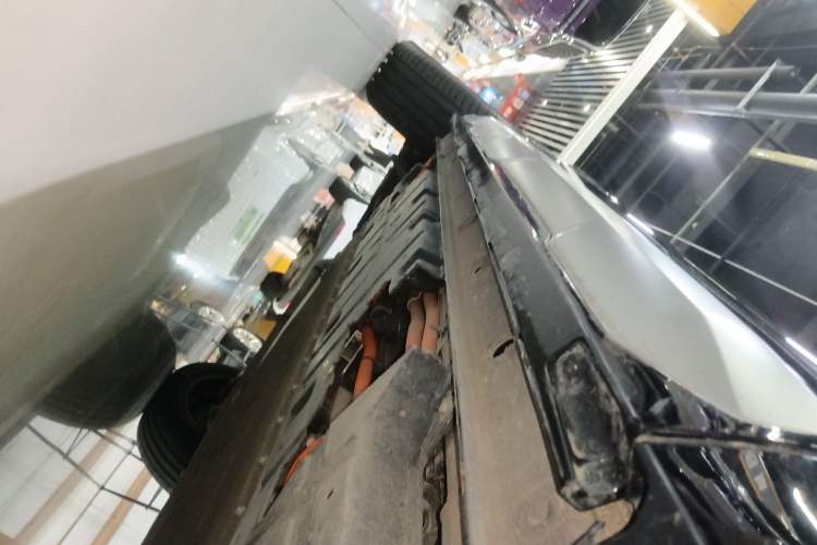 Used GAC Trumpchi Xiangwang S7 2025 205 km Max LiDAR Version Right Side Sill