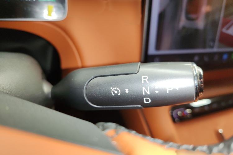 Used GAC Trumpchi Xiangwang S7 2025 180km Ultra All-Wheel Drive LiDAR Edition Gear Lever