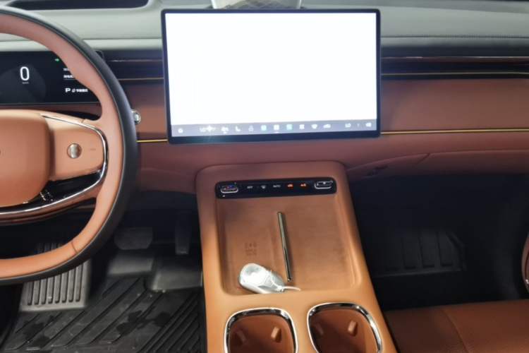 Used GAC Trumpchi Xiangwang S7 2025 205 km Max LiDAR Version Audio And AC Panel