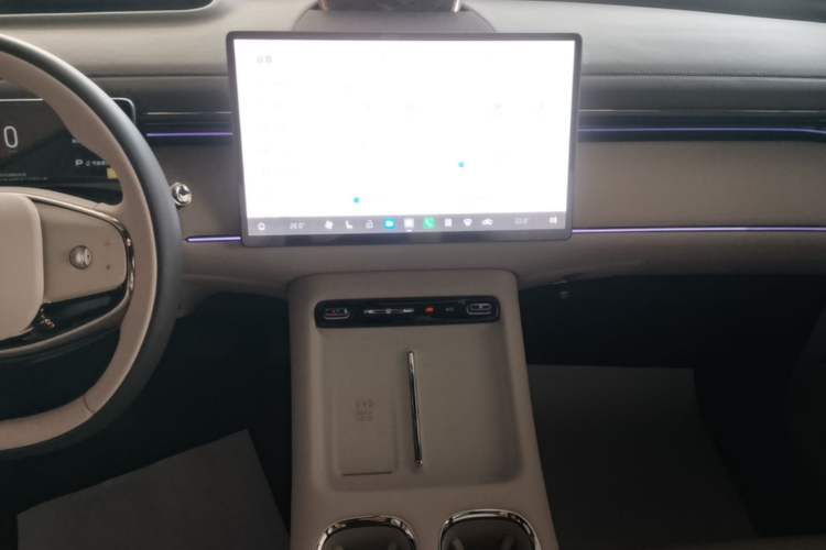 Used GAC Trumpchi Xiangwang S7 2025 205 km Max LiDAR Version Audio And AC Panel