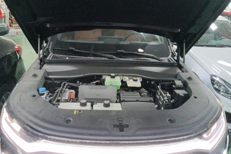 Used GAC Trumpchi Xiangwang S7 2025 205 km Max LiDAR Version Engine Bay