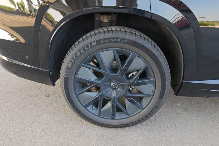 Used GAC Trumpchi Xiangwang S7 2025 205 km Max LiDAR Version Exterior 5