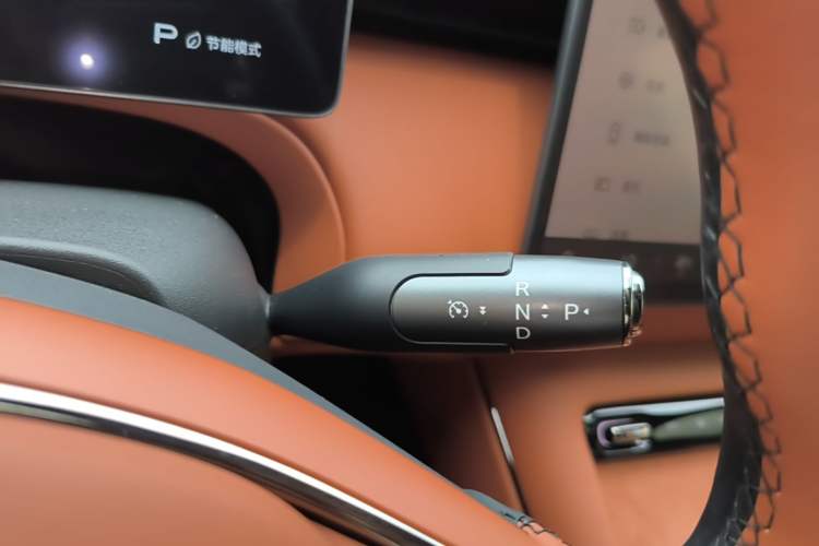 Used GAC Trumpchi Xiangwang S7 2025 180km Ultra All-Wheel-Drive Version Gear Lever