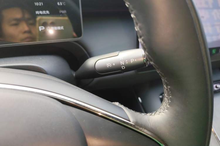 Used GAC Trumpchi Xiangwang S7 2025 180km Ultra All-Wheel Drive LiDAR Edition Gear Lever